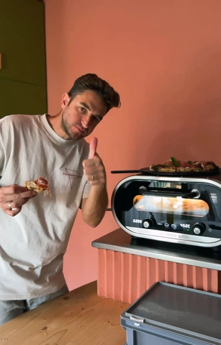 <h4><strong>Its electric, smart, well designed, and it fits perfectly in my kitchen.</strong></h4>