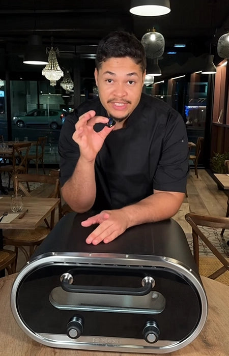 <h4><strong>No need for turning, the oven bakes the pizza intelligently by itself</strong></h4>